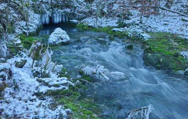 Spilja pozimi Tine Subic
